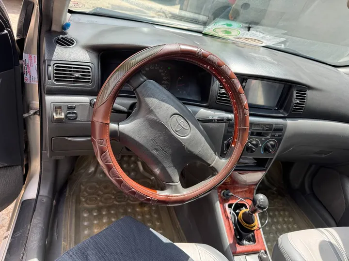 2005 Toyota Corolla Executive Manual – photo 4