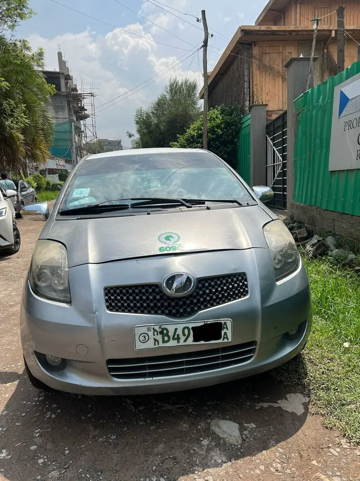 Toyota Yaris Compact 2007 Automatic – photo 5