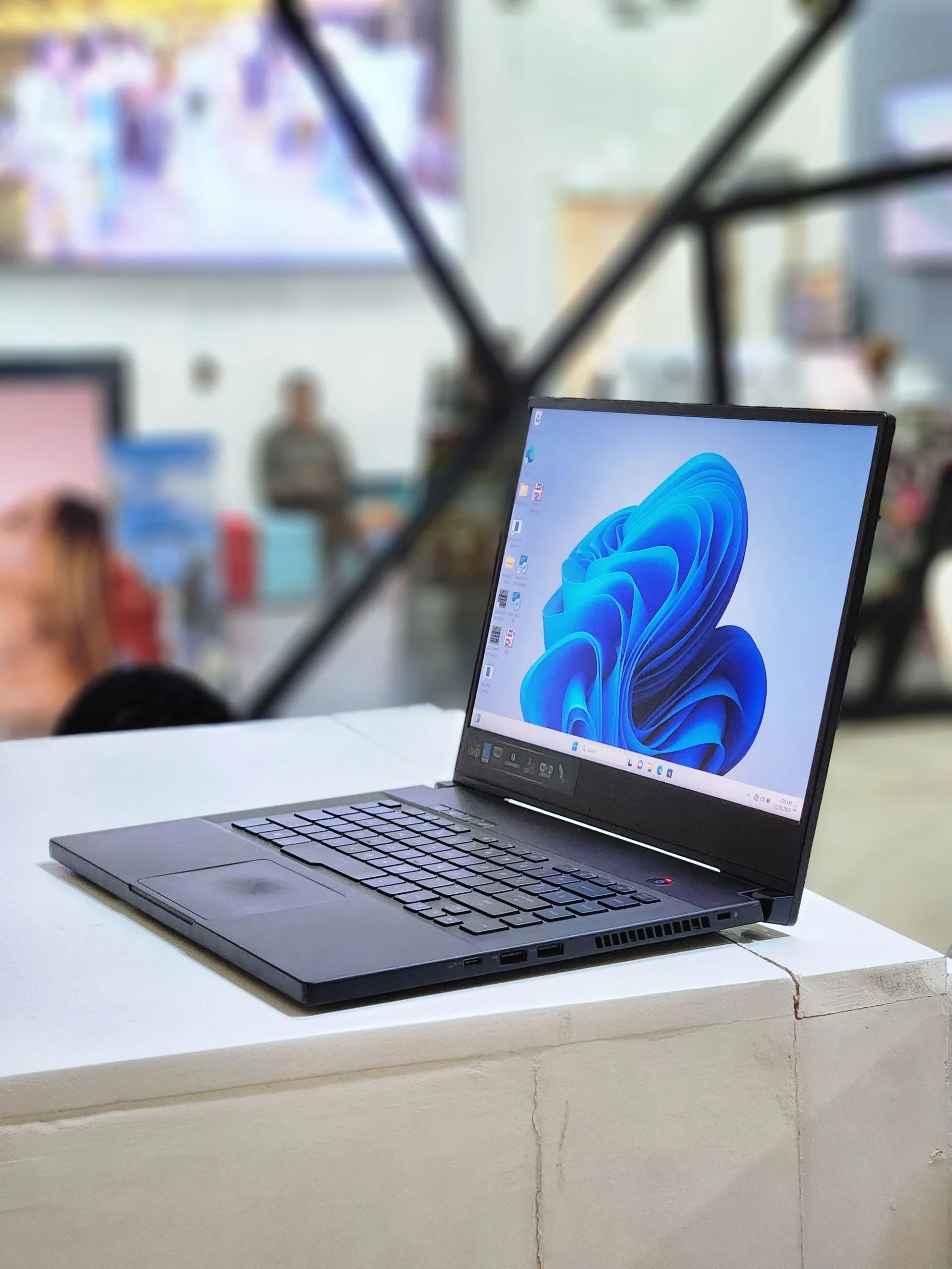 Asus ROG Zephyrus Gaming Laptop – photo 3