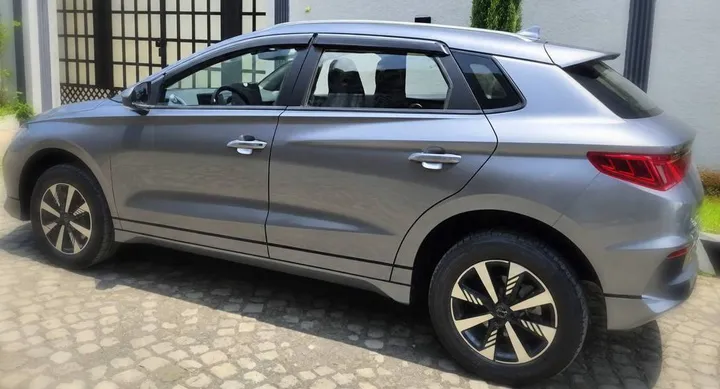 BYD E2 Electric Hatchback 2024 – photo 3