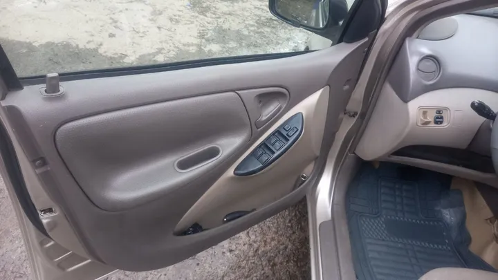 Toyota Platz 2004 1.0L Automatic – photo 4