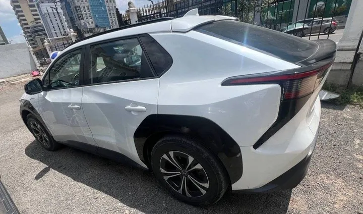 Toyota BZ4X 2024 Electric SUV – photo 4