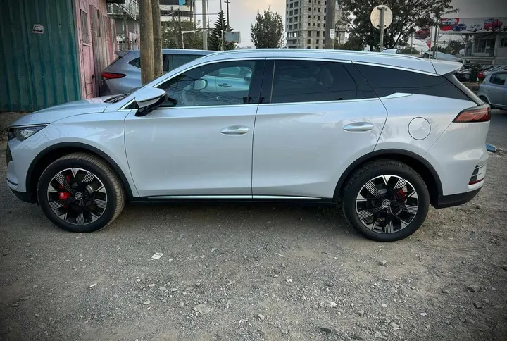 2024 BYD Tang DM-i Hybrid – photo 5