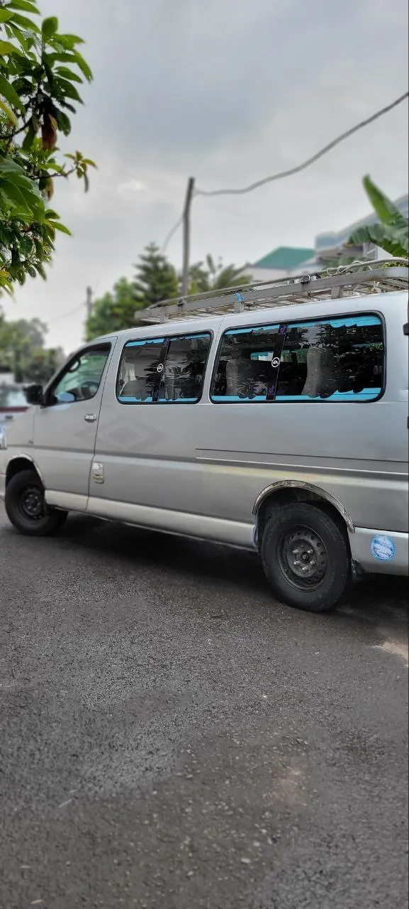 Toyota Hiace Van 2007 – photo 8