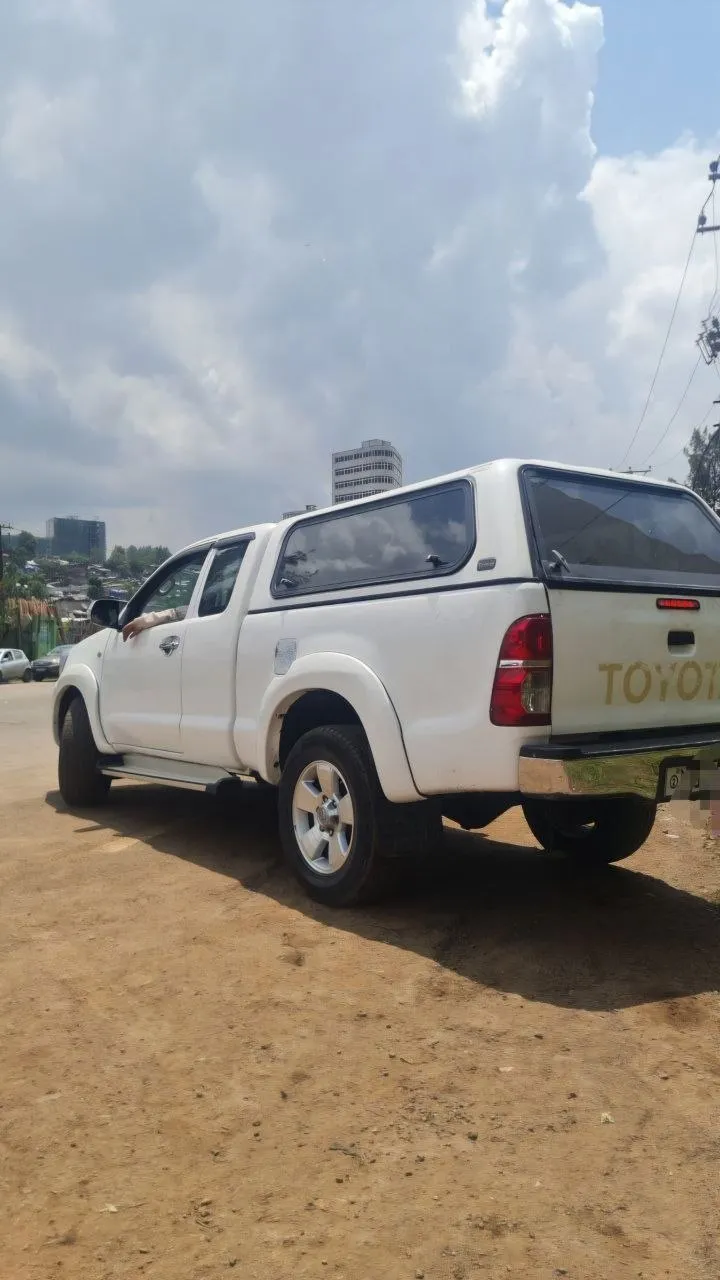 Toyota Hilux Pickup 2013 – photo 3