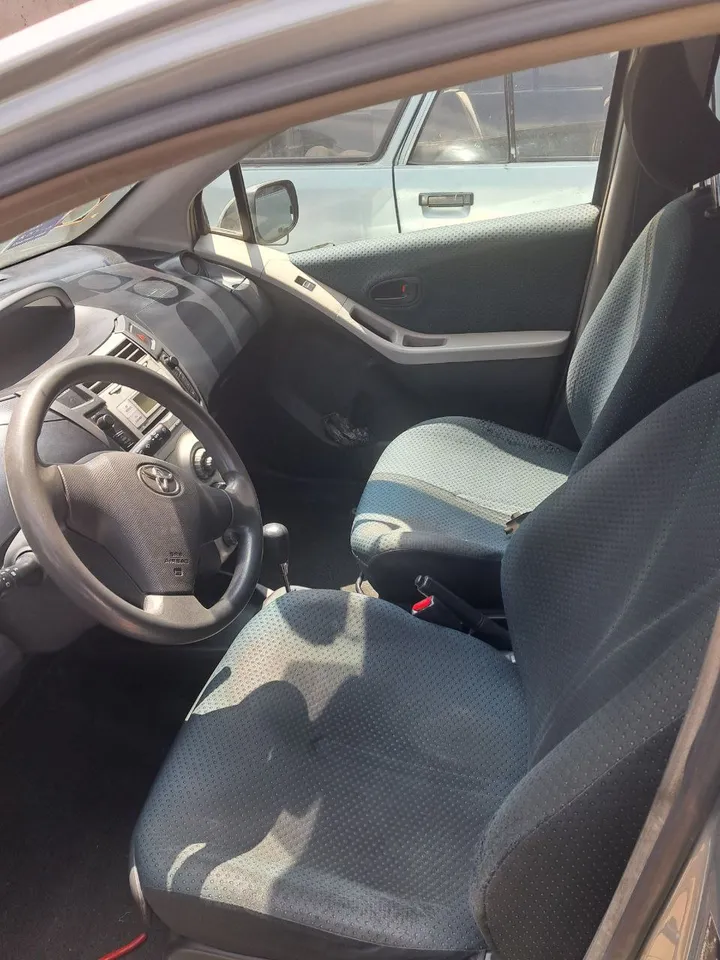 Toyota Yaris Compact 2007 – photo 3