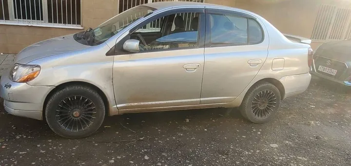 Toyota Platz 2000 Automatic – photo 3