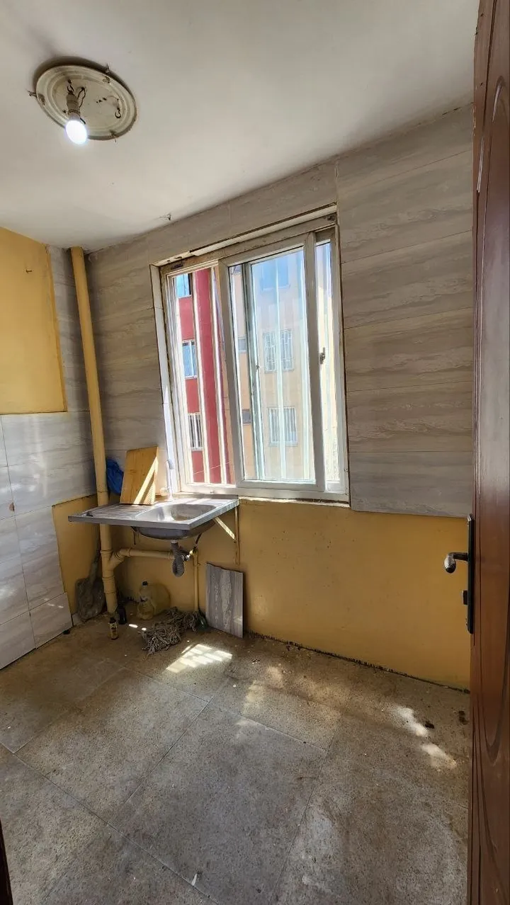 One Bedroom Summit Condominium 47sqm – photo 8