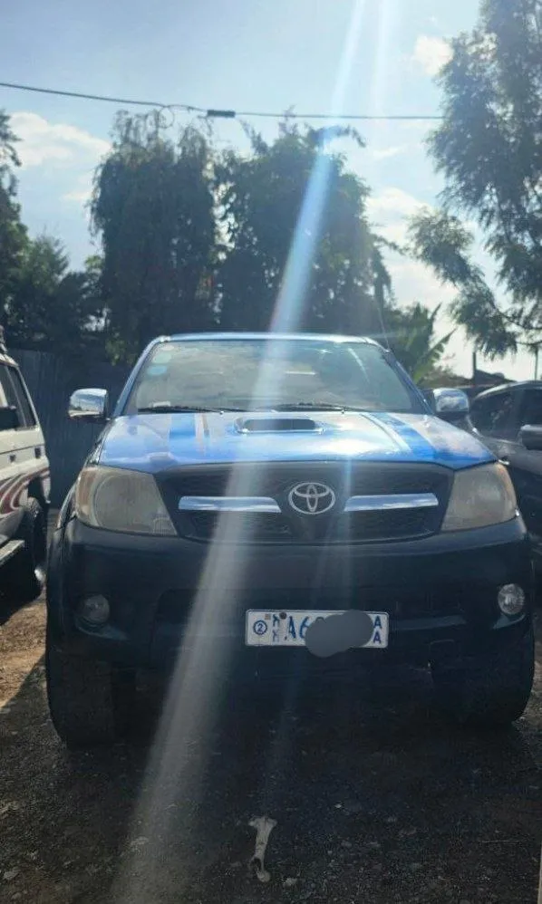 Toyota Vigo D4D Manual 2008 – photo 5