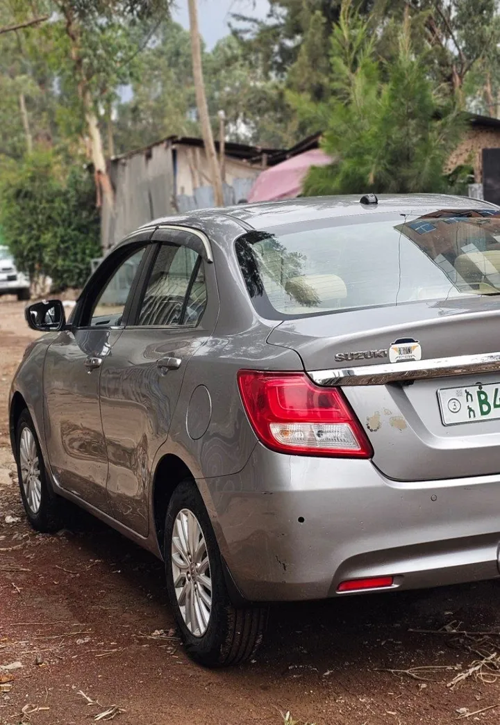 Suzuki Dzire 2022 Automatic – photo 7