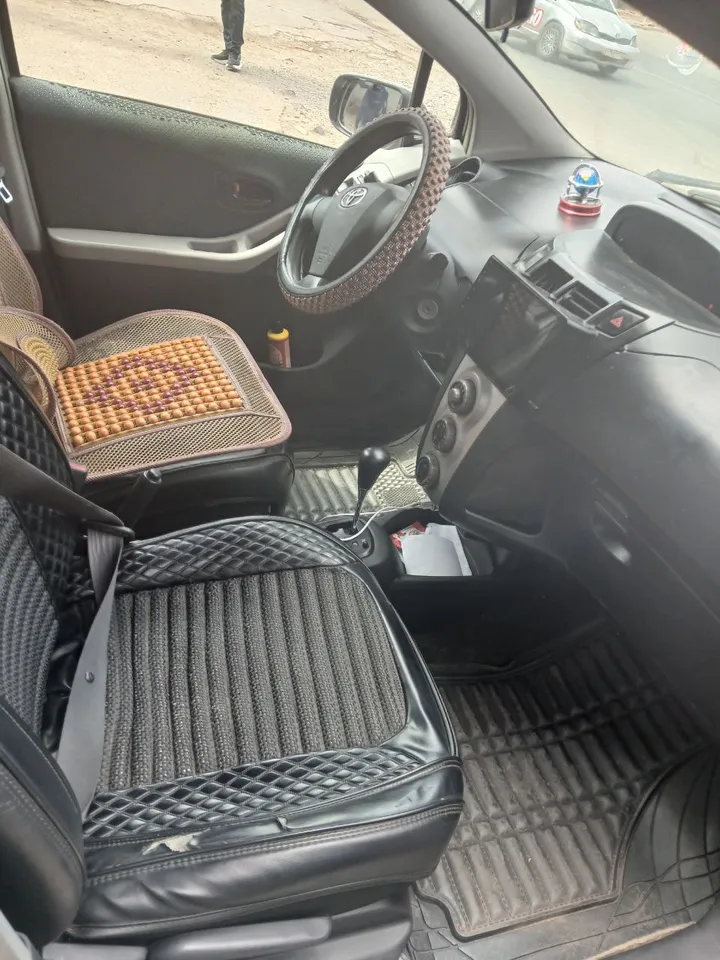 Toyota Yaris Compact 2006 – photo 4