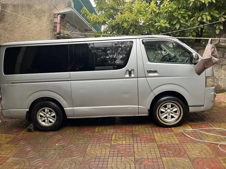 Toyota Hiace Automatic Van 2007 – photo 5