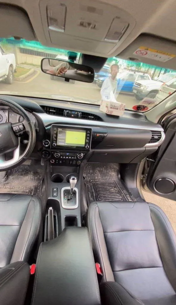 Toyota Hilux Invisible 2021 – photo 3