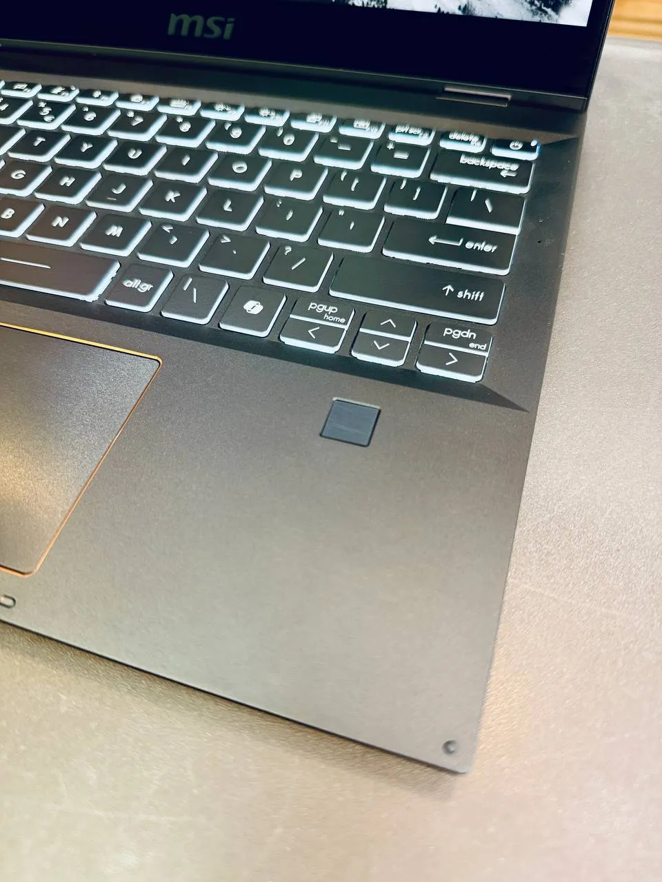 MSI Summit E13 AI Evo Ultra 7 – photo 4