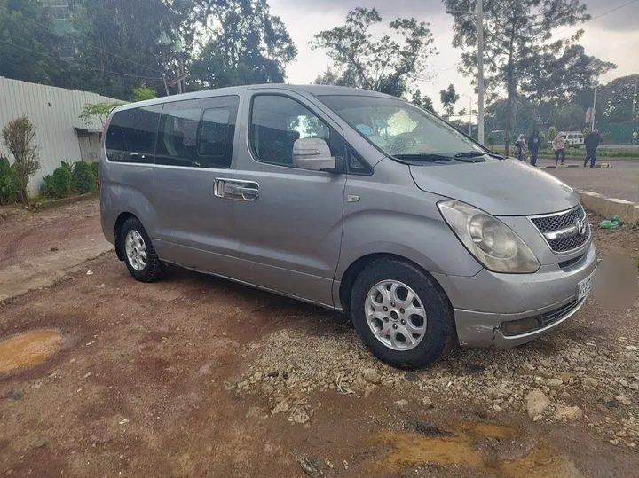 Hyundai Starex 2011 Automatic Diesel – photo 7