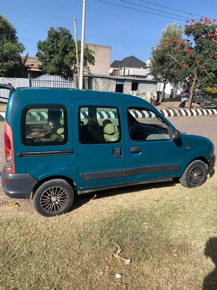 Renault Kangoo 2002 Automatic – photo 3