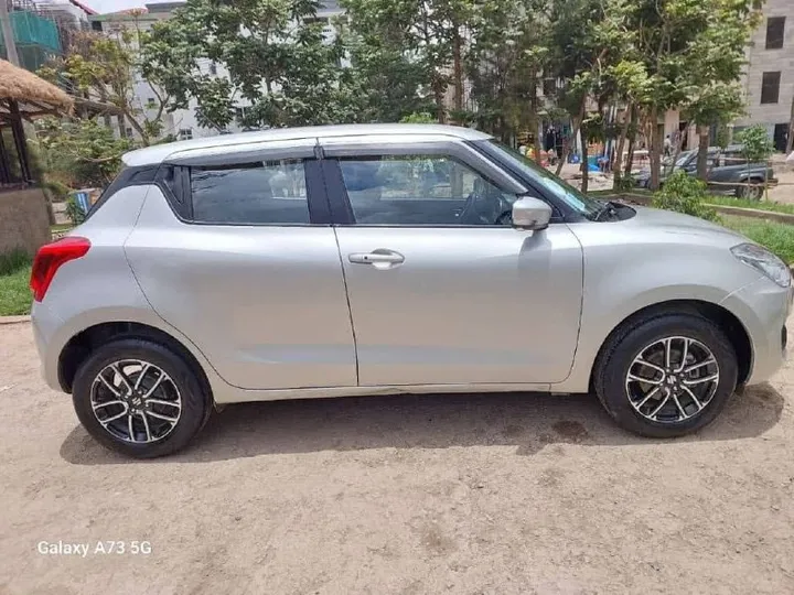Suzuki Swift 2022 Full Option – photo 3