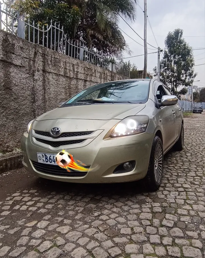 Toyota Yaris Belta 2010 Automatic – photo 4