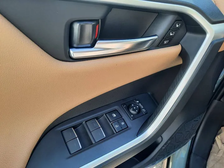 Brand New Toyota RAV4 Hybrid 2024 – photo 8