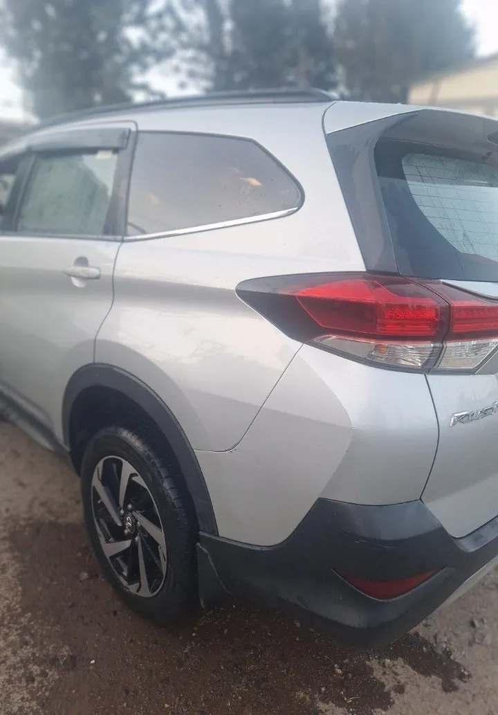 Toyota Rush G Grade 2021 Automatic – photo 3