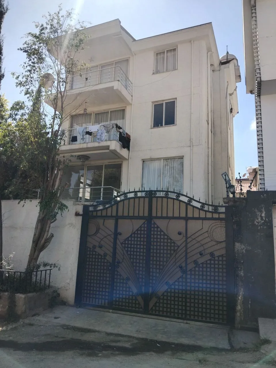 G+3 House for Sale in Summit – photo 3