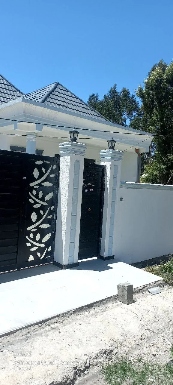 250 Sqm House for Sale in Ayat – photo 3