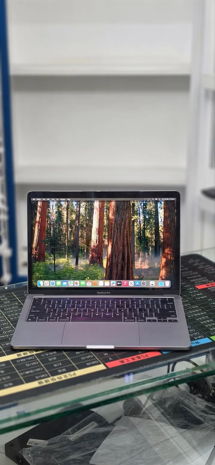 2020 MacBook Pro M1 16GB – photo 4
