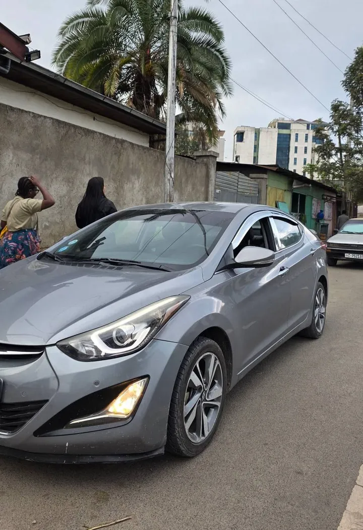Hyundai Avante 2015 Automatic – photo 3
