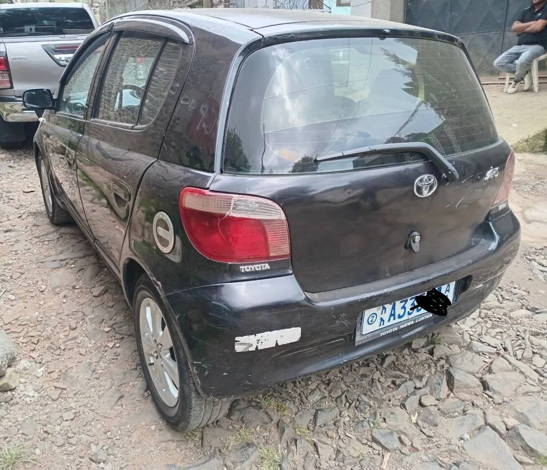 Toyota Vitz Yaris 2003 Manual – photo 4