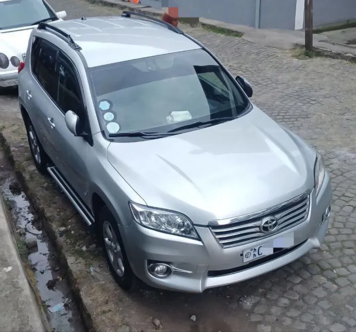 Toyota RAV4 2010 2.0L Automatic – photo 9