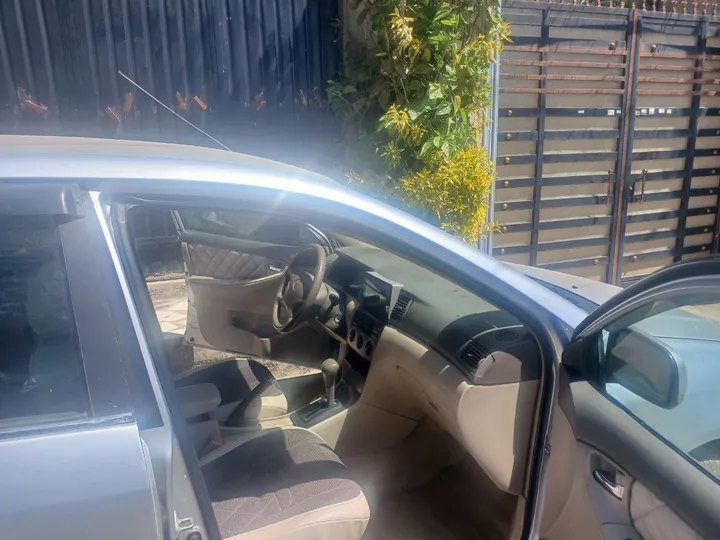 Toyota Corolla 2004 Automatic – photo 3