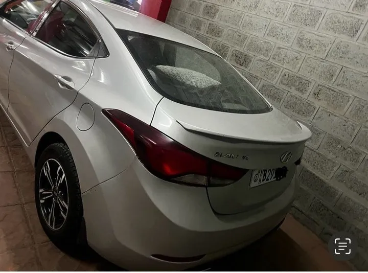 Hyundai Elantra 2015 Automatic – photo 3