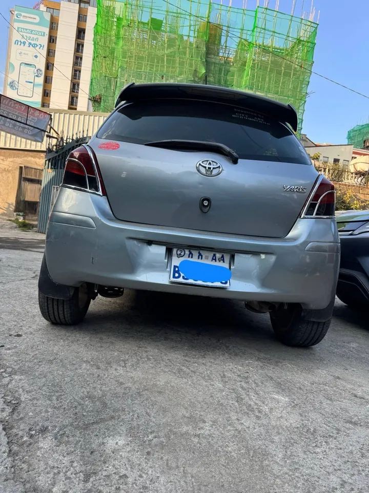 2010 Toyota Yaris Compact – photo 7