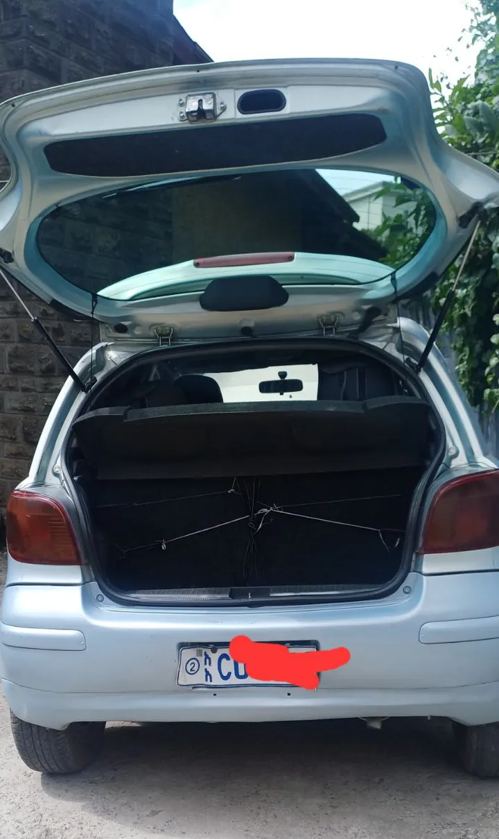 Toyota Vitz 2004 – photo 7