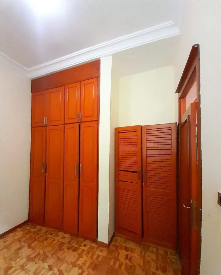 Modern Villa House in Summit – photo 7