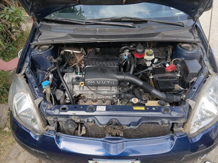 Toyota Vitz Yaris 2005 Manual – photo 5