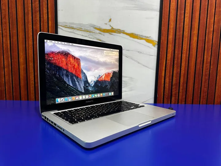 Apple MacBook Pro 2010 i5 4GB 500GB – photo 3