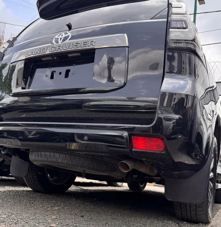 Toyota Landcruiser Prado 2023 Diesel – photo 4