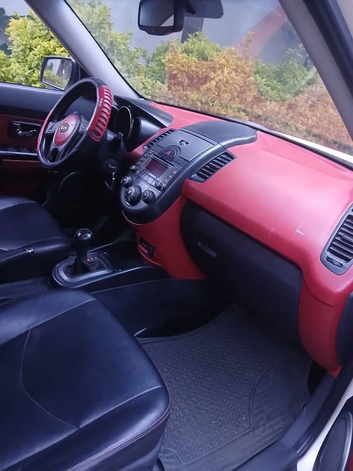 Kia Soul 2010 Automatic – photo 4