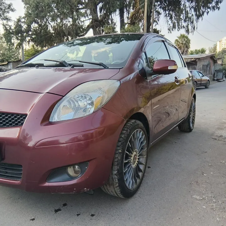 Toyota Yaris Compact 2010 – photo 7