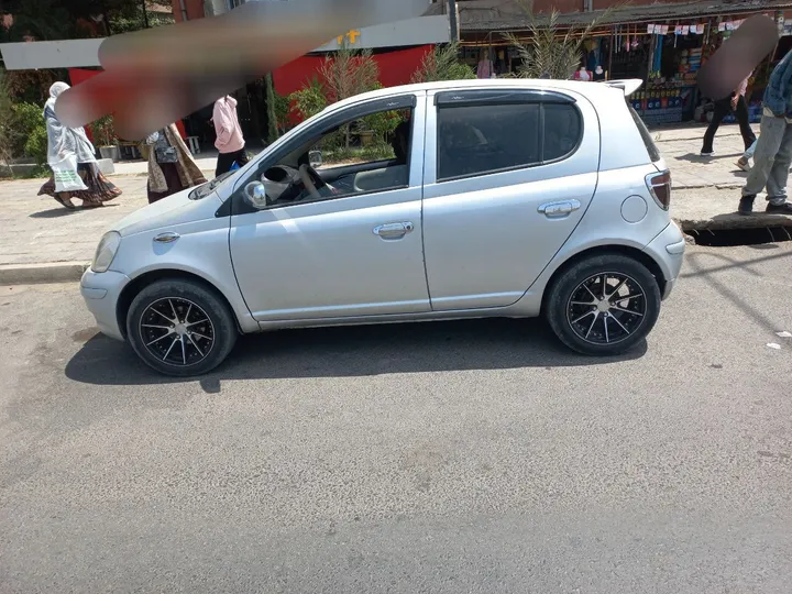 Toyota Vitz 2004 Automatic – photo 3