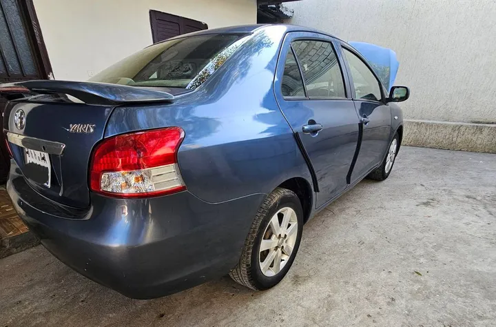 Toyota Sedan 2007 – photo 3