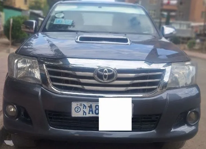 Toyota Hilux 2013 Pickup – photo 3