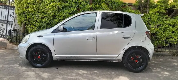 Toyota Vitz 2002 Automatic – photo 4