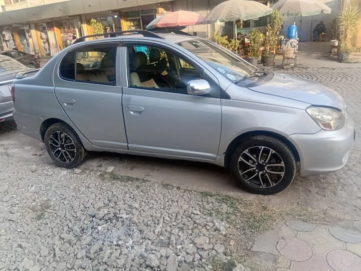 Toyota Platz 2005 Sedan – photo 5