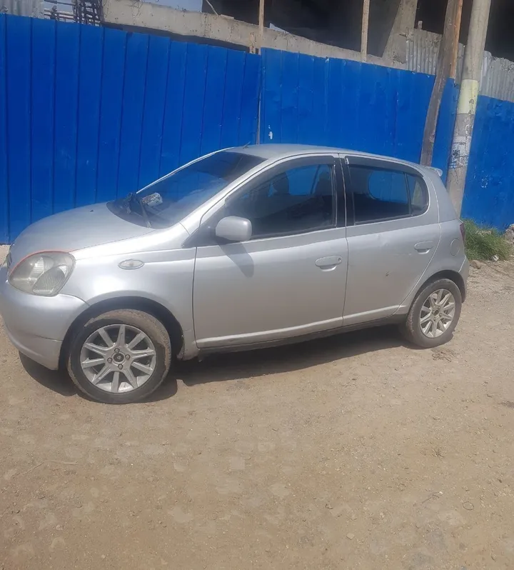 Toyota Vitz 2000 Code 3 – photo 4