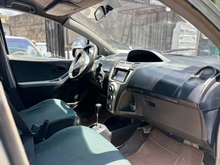Toyota Yaris Compact 2007 Automatic – photo 4
