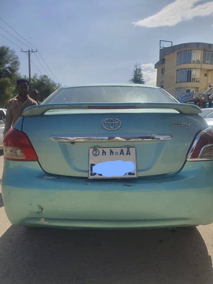 2008 Toyota Belta Sedan – photo 7