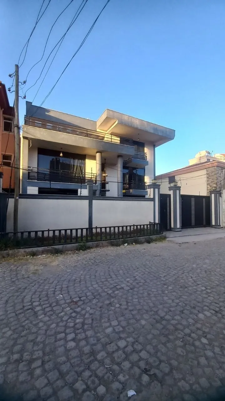 House for Sale in Ayat Area – photo 3
