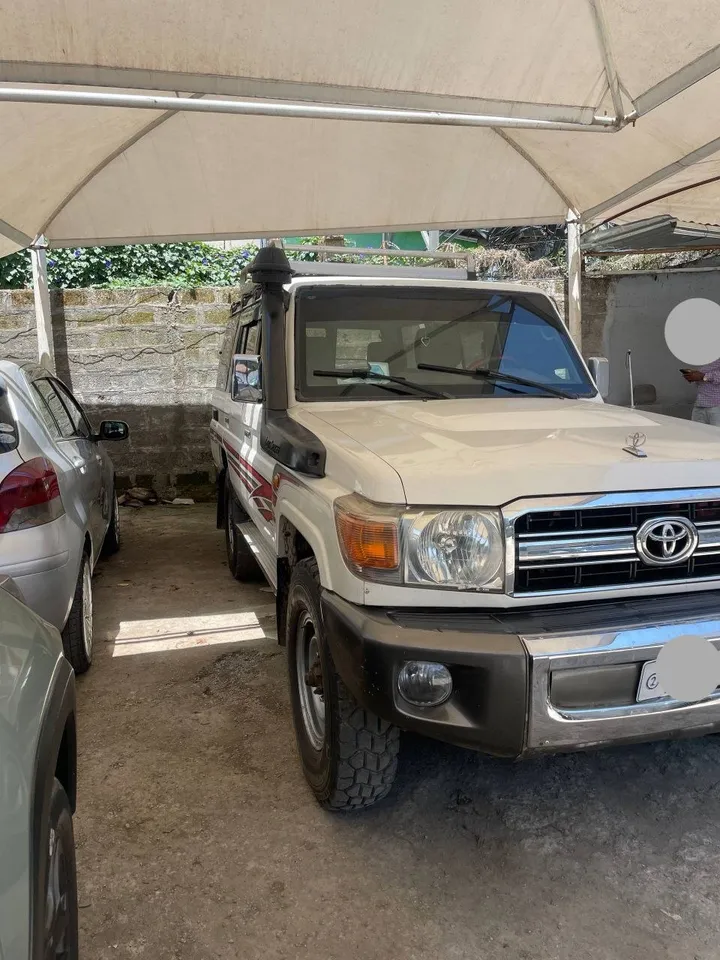 Toyota Land Cruiser 2012 – photo 8